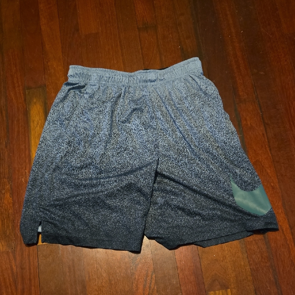 Men's Nike Active Shorts L